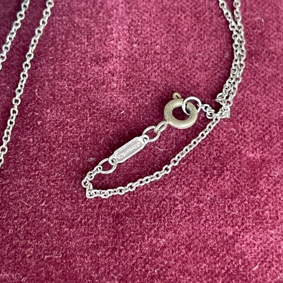 Tiffany & Co Silver Starfish Pendant & Tiffany 18" Chain - Picture 3 of 4